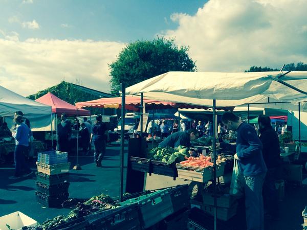 pin_s's tweet image. West London life @foodmarketw4 feat. Colombian, Ethiopian, sushi, flowers, cheese, cakes and coffee... #chiswick #W4