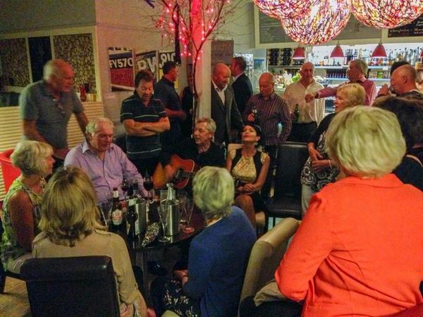 creamMinehead's tweet photo. Evening drinks at cream Minehead, we are available  for private hire for parties! Catering to all! http://t.co/lsT7v7nDqn