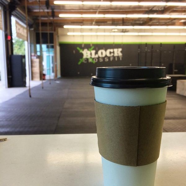 makehello's tweet image. Good morning @stell_coffee_and_tea and @blockcrossfit! #blockcrossfit #crossfit #espress... ift.tt/1tMRa8j
