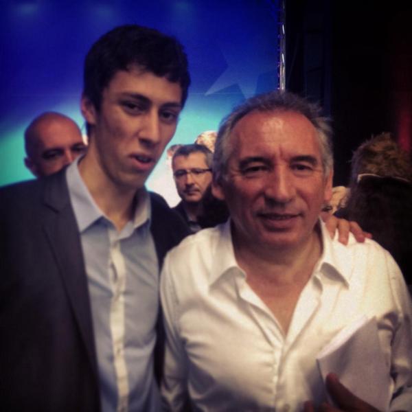 MBischoffe's tweet photo. Un excellent week-end de débats et d'échanges avec un François #Bayrou retrouvé et en pleine forme ! #ur2014 #MoDem http://t.co/wUstC3aalH