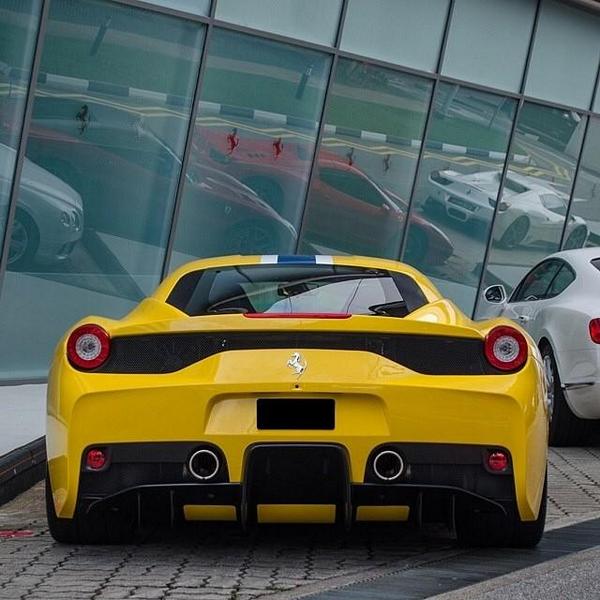 NOTURBONOFUNS's tweet photo. 458 http://t.co/mRGXUCGEGj