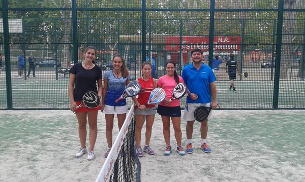 FMP_Padel's tweet photo. En pista los cadetes. Cinco días para ir a Zaragoza y están que se salen http://t.co/5jizyWVgMi
