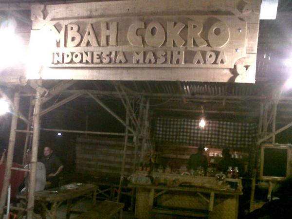 Doyong neng warung <a href="/mbahcokro/">mbah cokro hadi</a> :(