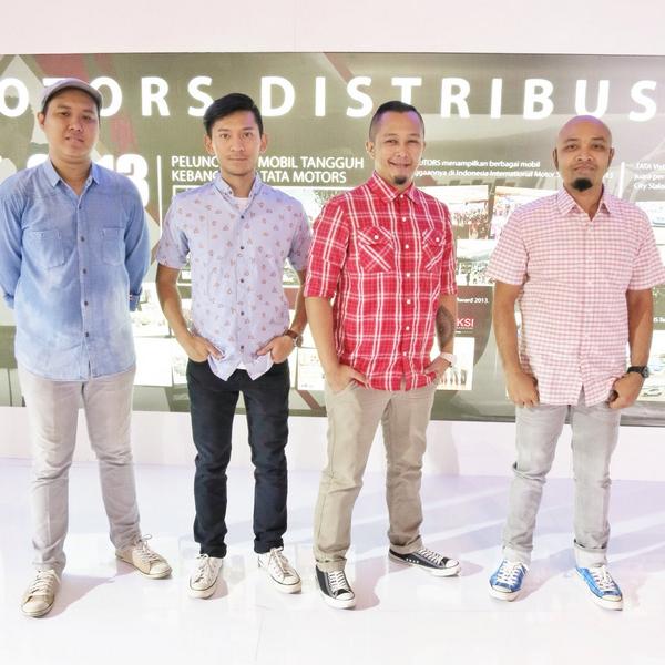 mikes_jkt's tweet photo. Thank you @LevisID for supporting us today at @IIMS2014_ :) http://t.co/x3BvWNF7m4