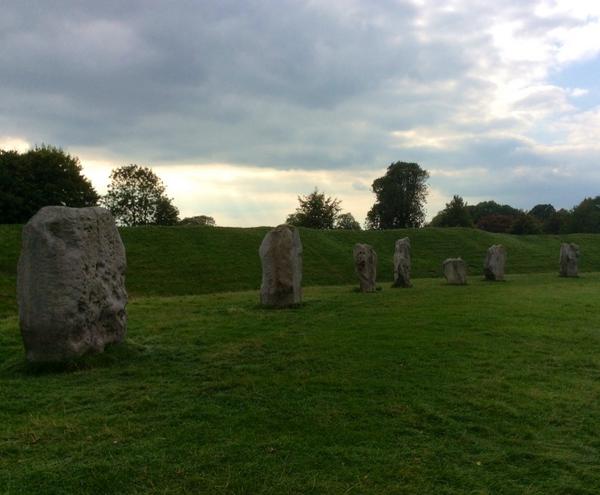 DreamEscapeLtd's tweet photo. @nationaltrust @EnglishHeritage #Avebury #UNESCO #WorldHeritageSite #NeolithicHenge fantastic http://t.co/Ow8jvWfaDQ