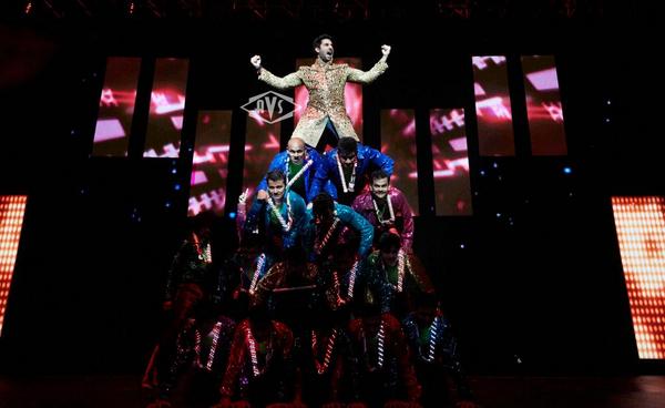 BachchanWorld's tweet photo. Prince @juniorbachchan . #SlamTheTour #SlamHouston #SlamNewJersey #SlamDC http://t.co/egsn8aa3nL http://t.co/72KtiwJM6k