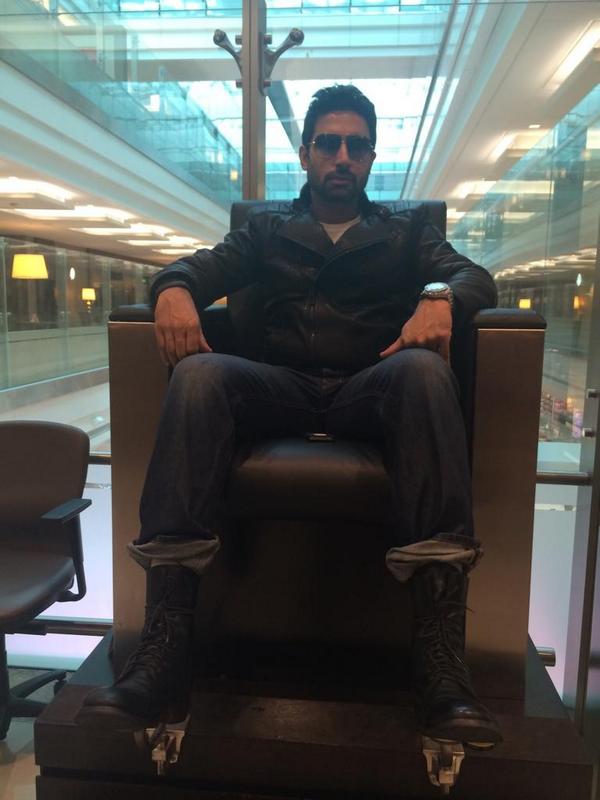 BachchanWorld's tweet photo. Prince @juniorbachchan . #SlamTheTour #SlamHouston #SlamNewJersey #SlamDC http://t.co/egsn8aa3nL http://t.co/72KtiwJM6k
