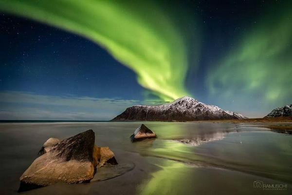 dineshjoshi70's tweet photo. Aura all over !"@CanvasArtbyBart: "@Lepahreis: http://t.co/TS1lMy6Euq" #stunning”