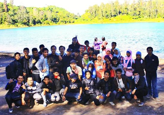 IrawanAgungN's tweet photo. Touring terakhir,pas ud mw wisuda...Kangen temen2 kampus juga... http://t.co/8EmSoM3tRR