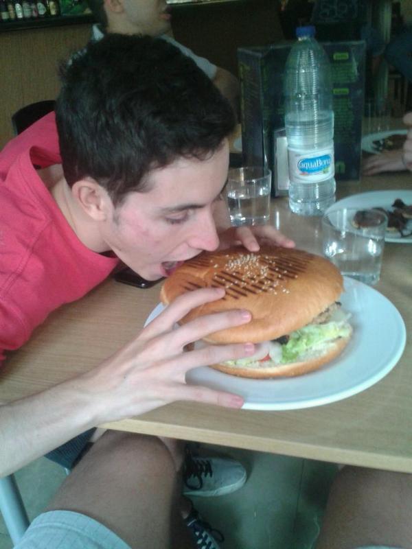 oficialpruso's tweet photo. @rojo151 eejejejejeje http://t.co/RrYdwTcONs