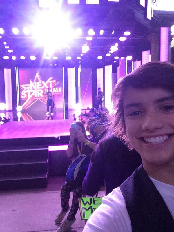 JonnyGrayy's tweet photo. Selfie with Suki! #TNS7 http://t.co/hMNmzI9YA9