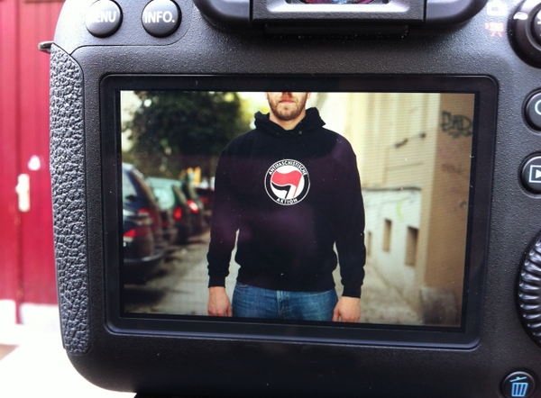 Yeah, heute finales Shooting mit <a href="/Montecruzfoto/">Montecruz Foto</a> gehabt. Bald machen wir unseren Onlineshop wieder auf!!! #antifa