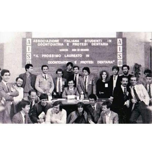 AISOweb's tweet photo. Il 7 marzo 1983 nacque l'AISO. Da allora molte battaglie, tavole rotonde e vittorie. #beAISO http://t.co/s1fBWgBvz7