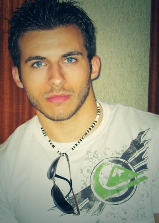 MichaelFittFeet's tweet photo. oh shit🙊...I'm in love😍😍😍 #MichaelFitt #PerfectBoy
@MichaelFitt http://t.co/WHNmj0OWem