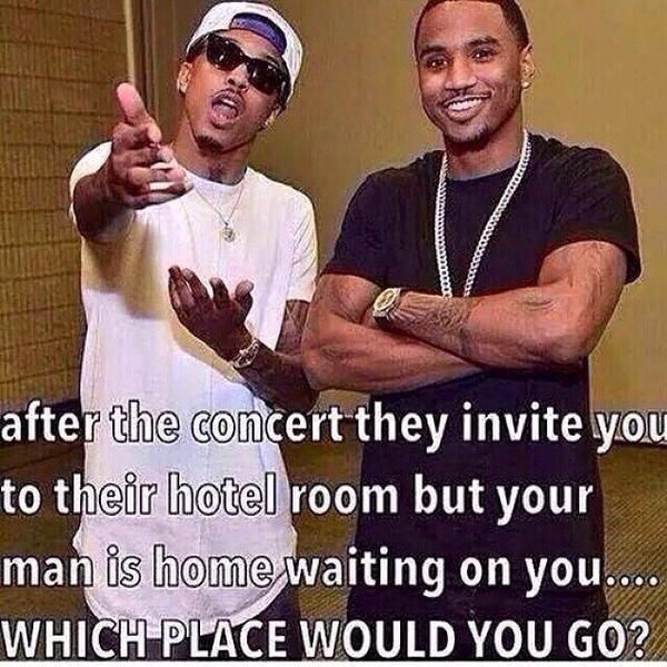 theycallmevella's tweet photo. “@Ricoaintplayin: What would you do? http://t.co/hf5gJDrBDl” - to my man ..