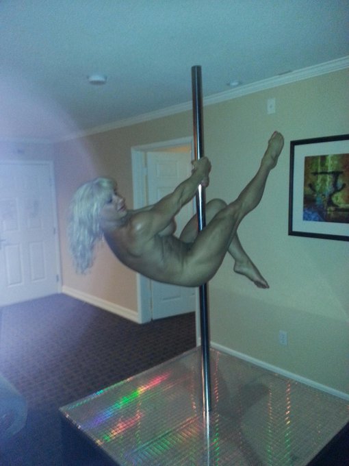 Things got KINKY  http://t.co/ZAjcCagxRz #Vegas afterparty! JOIN the family... $2.99 premium members<a href="/tag/vegas"class="tags">#Vegas</a>