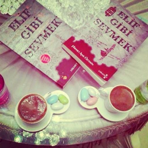 #Birlikte yola çıkmak için gereken üç şey:
Yürek, güven, sadakat.#