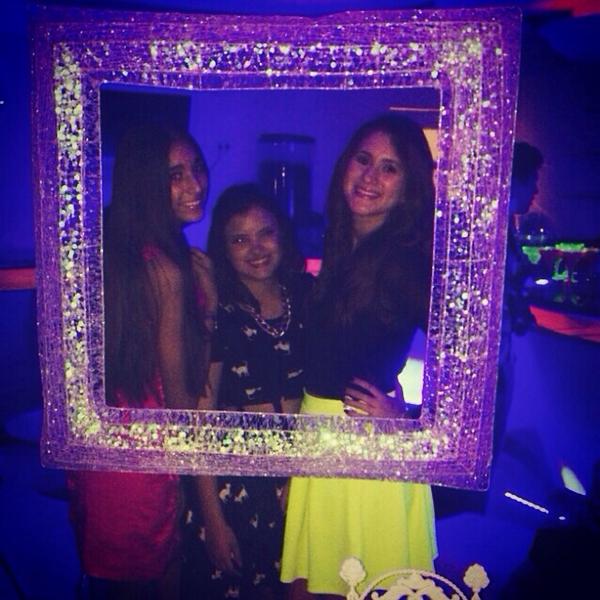 isha_Grosso's tweet photo. Las amo ! @linamelamed @Melissavergara8 #divix #mamas #locas http://t.co/TdMUWXGq3S
