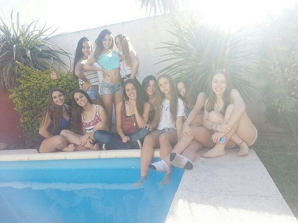 valunAntoniazzi's tweet image. Amigas del 💗 #spring14