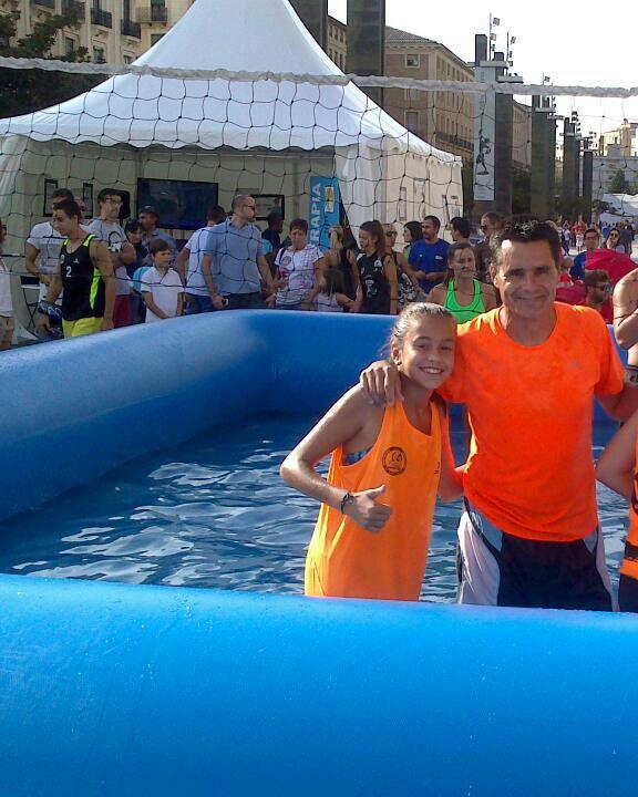 Juanjovbalagon's tweet photo. Buen día watervoley cn la pequeñ guerreras #cristina3#Teresa7 sois unas campeonas Gracias @watervoley #multivoley2014 http://t.co/6p5vlIjtFx