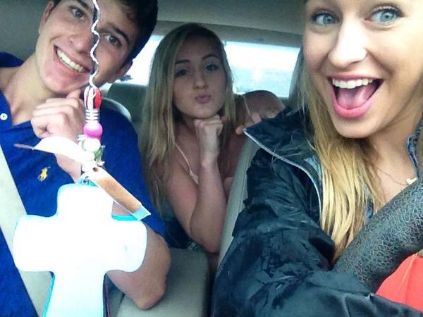 katyhallll's tweet photo. #church @Cmsherma #andtim http://t.co/lJ5ucWf9YN