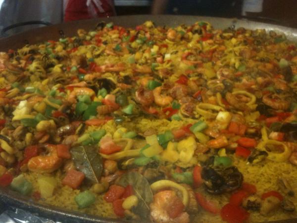 DramaticaR5's tweet photo. Uhh que rico estaba. Con mucha Amberes en la uni. O&amp;M http://t.co/WodWLv0v1H
