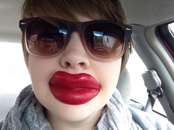 bethanygearhart's tweet image. Hi-ho! Hi-ho! It's off to church I go! #sexyredlips #waxlips