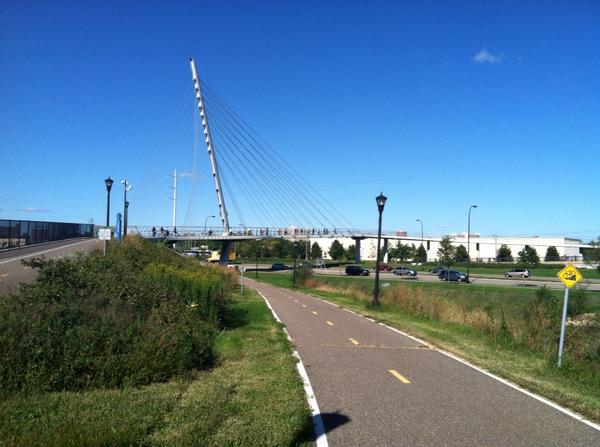Luke_Workerer's tweet photo. Iconic. #SaboBridge #MidtownGreenway #RailVolution #BOD mobile workshop http://t.co/G13HRRll60