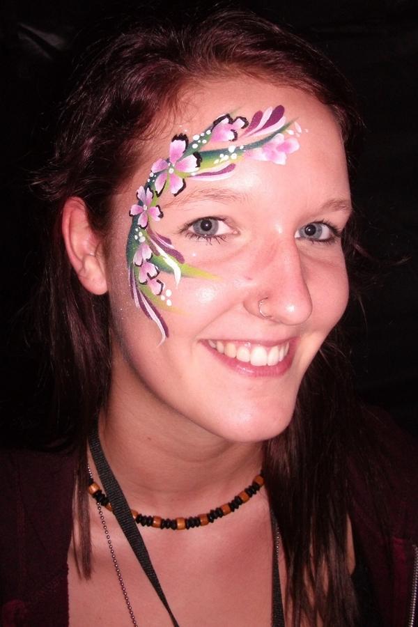 MagicMadeMe_'s tweet image. Thanks to @SoChillOfficial @Slik_Promo for hosting us @Mint_Festival #bodypainting #Lincoln #festivals