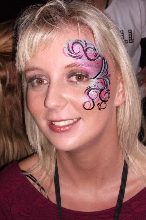 MagicMadeMe_'s tweet image. Body art and wonderful people @SoChillOfficial @Slik_Promo @Mint_Festival #Music #Lincoln #facepainter