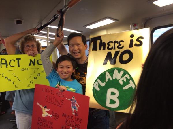 Climate2014's tweet photo. BART train to #PeoplesClimate
@NorCalClimate TODAY at  #Oakland's #LakeMerrittAmphitheater http://t.co/8n3vfq3TEq