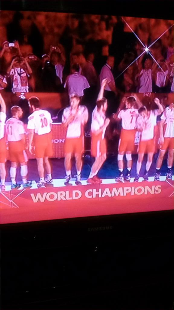 Nowicki_tennis's tweet photo. #WorldChampios !!!!! http://t.co/rQ517ads92