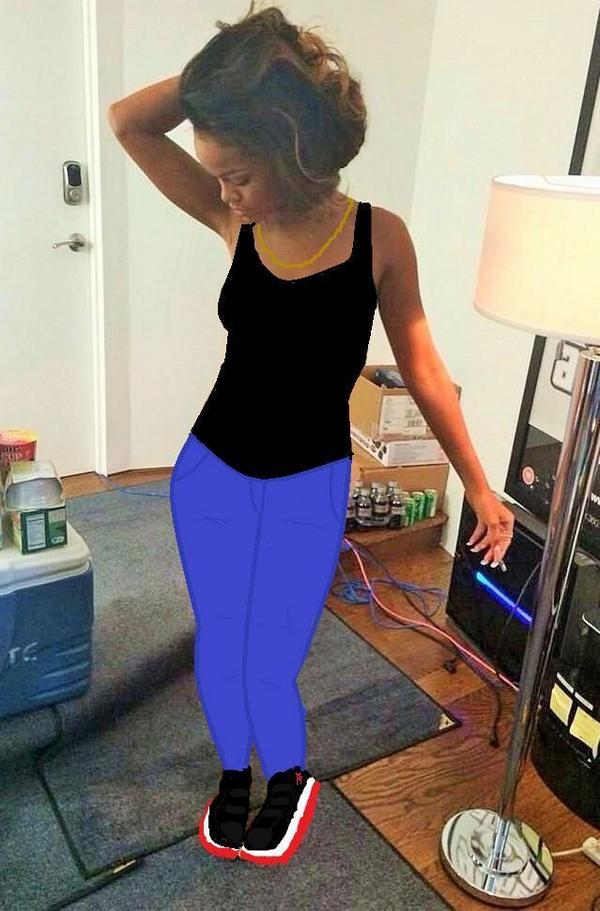 LowkeyMo_'s tweet photo. SOMEONE TELL RIHANNA I GOT HER BACK http://t.co/5ATNV7WcSW