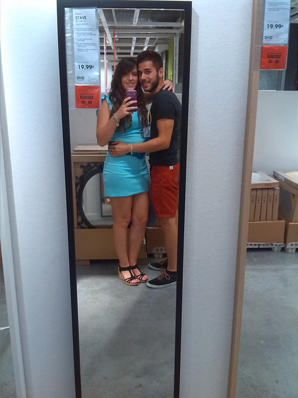 AnaRodesGarcia's tweet photo. Prueba de espejos este finde con @91Chivi jajaja como siempre, pasándolo genial juntos <3 <3 te quiero! ♥♥ http://t.co/rByMHopeOr