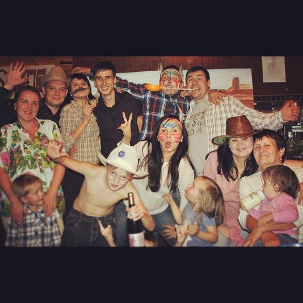 CANEDOALAN_'s tweet image. Особо опасная банда дикого запада #party #cowboyparty #bday |