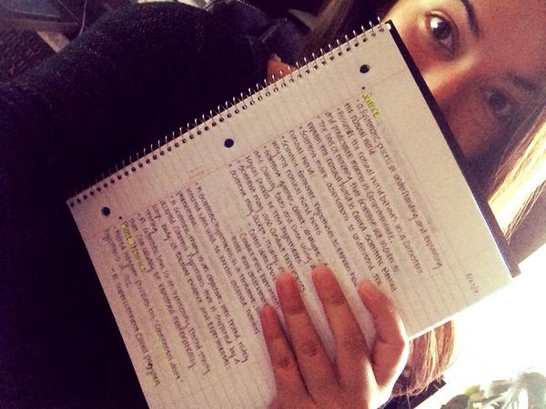 victoriamatus's tweet image. Time to study some science 👓🔬📖 #sciencetest #collegeprobs #StudySunday #PhD #shitineverneedtoknow
