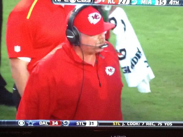 HankHonas's tweet image. Andy Reid earned his spot on the sweat squad today☔️💧💦👏 #thataboy