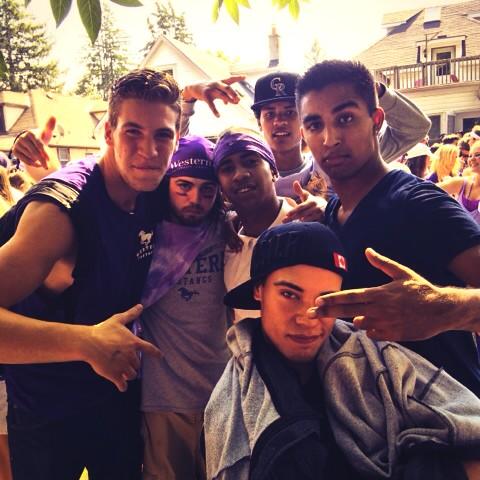 7biviano's tweet photo. Great birthday weekend!😈👌 http://t.co/tlUAZ43Cg6