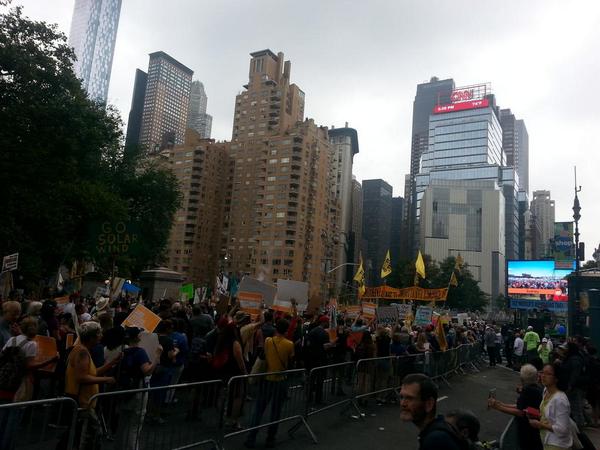 giovanny655's tweet photo. #PeopleClimateMarch http://t.co/V0uo6lDjV8