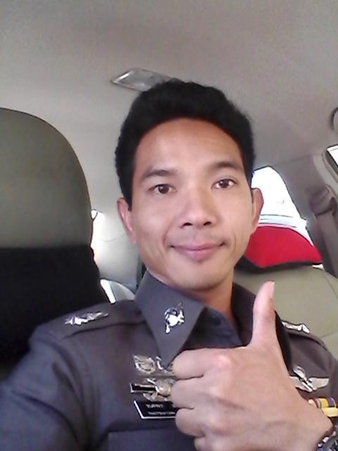 Hahajed's tweet photo. @tri333 วันนี้ เดอะปิ๊ง ฯ เข้าเติมฝัน ปั้น ยิ้ม แก่น้องๆ ร.ร.เทศบาล 2 ,ร.ร.คลองน้ำใส เขต เมืองสระแก้ว#ตำรวจสระแก้ว http://t.co/FubLVK6N5U