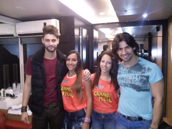 FirelightsFndn's tweet photo. Eu gosto tanto de você que até prefiro esconder, deixo então assim ficar subentendido. @Mariano_MeM http://t.co/795JSjDNes