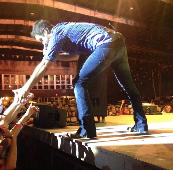 EastonCsJeans's tweet image. I hope everyone has sweet dreams of @eastoncorbin strutting around on stage in his jeans!