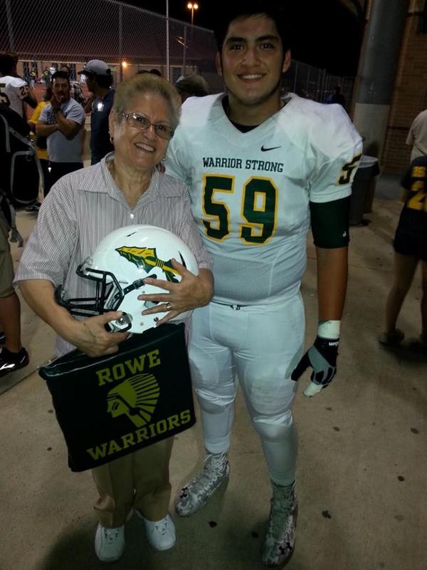 Dak_Mireles's tweet image. Seriously my favorite pic ever. I love this little lady more then life itself, she's my everything❤️ #GradmasBoy