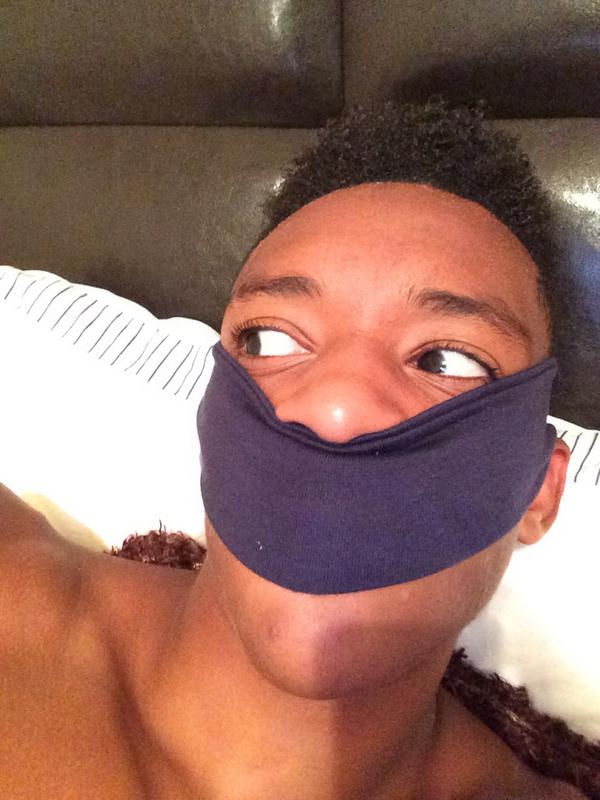 durham_finest's tweet photo. *Hits blunt*

When u have no money your broke..... Soooooo when u have money does that mean your fixed???🙀 http://t.co/2EktI51USl