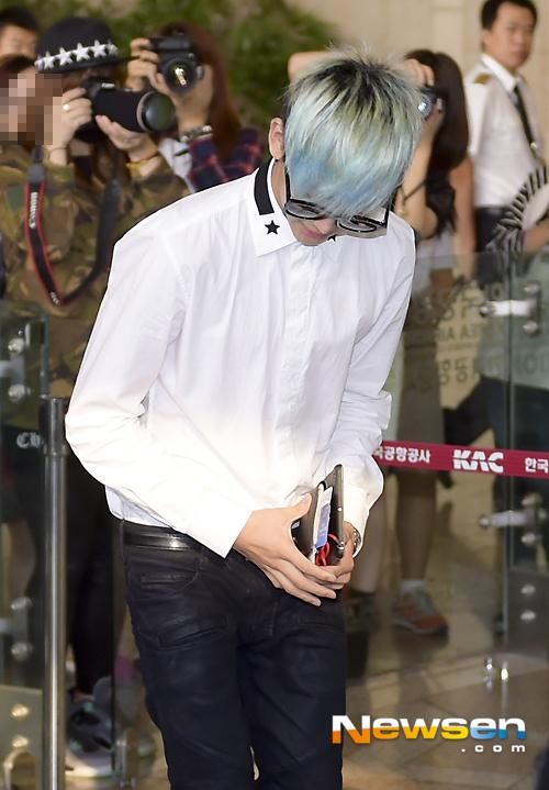 BamBam_TH's tweet photo. [PRESS] 140922 #GOT7 at Gimpo Airport (going to Japan) #BamBam #3 http://t.co/ZHgQfhcKLE http://t.co/SJXcZNz2wm