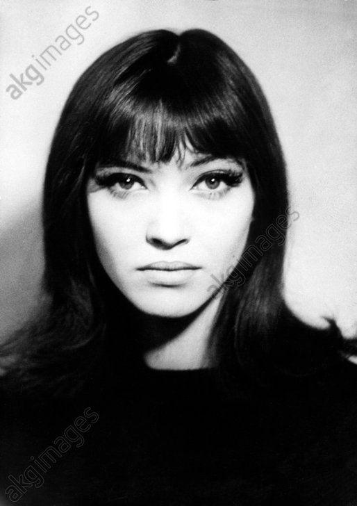 Happy birthday to the icon of the Anna Karina, born in 1940! photo © akg-images / Interfoto 