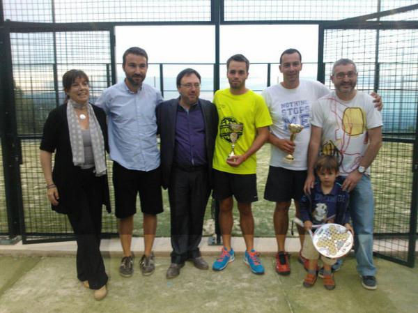 Club_Atletic's tweet photo. 3er Open #FMsfc182, resultats masculí:
- Subcampions: Gerard Farre i Edu Garcia
- Guanyadors Bernat Mur i Marc Ferrer http://t.co/UJvTjy2y6A
