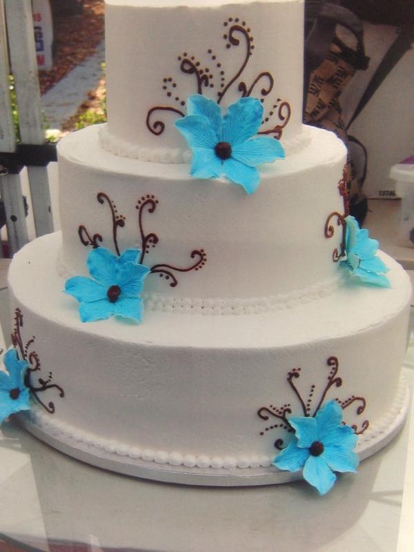 classiccake85's tweet photo. The simple wedding cake is perfect just a splash of color and a splash of design simple but elegant http://t.co/iWq1vYz8XI