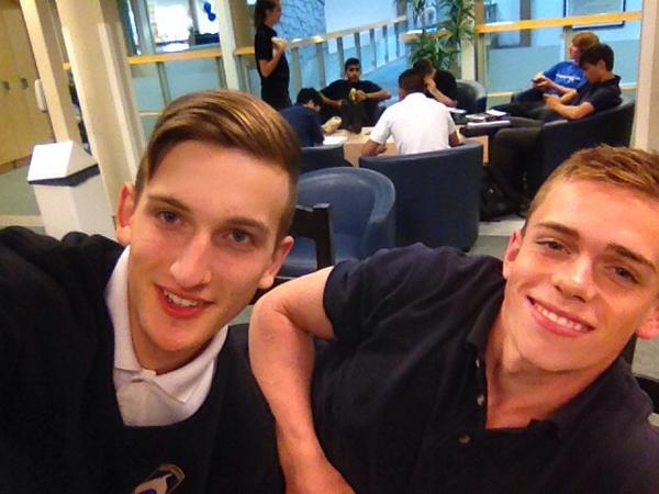 Nickaadms's tweet photo. #sridgeaphg #gr12couches http://t.co/GnknZQRHdT http://t.co/7HGnytOTfF