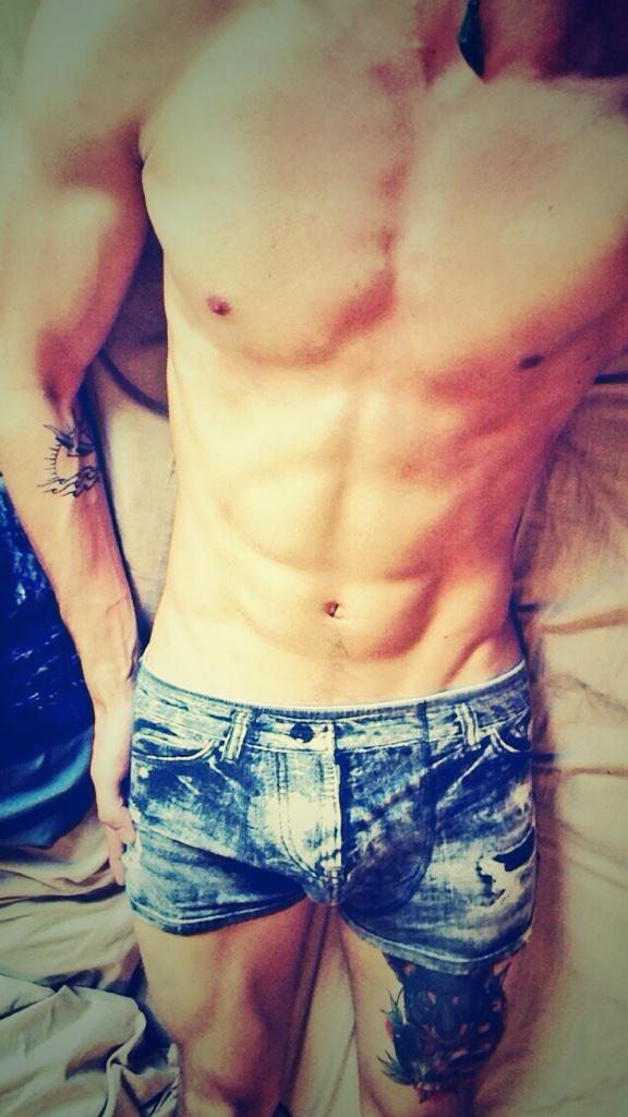 hotguysfck's tweet photo. Dream with this!!!! #abs #bulge #hot http://t.co/uII0rUnmBM